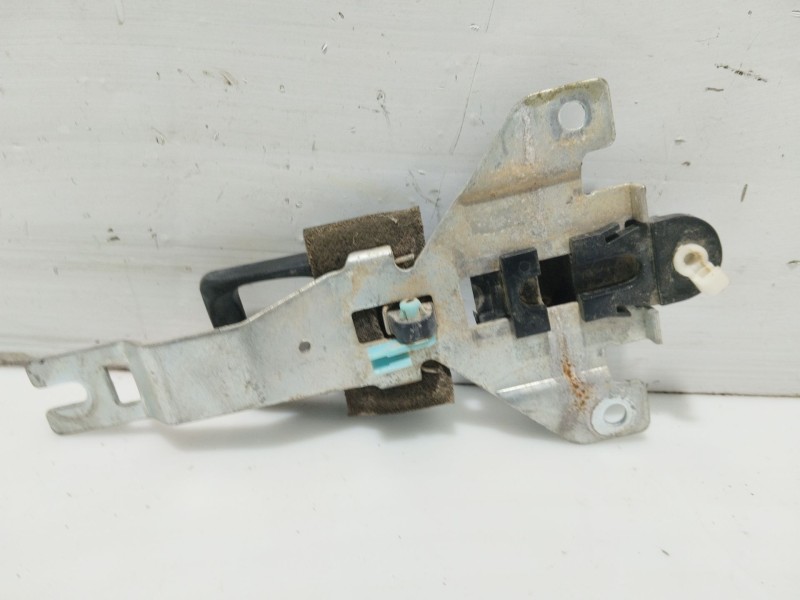 Recambio de maneta porton para mitsubishi galloper (hyundai) 2.5 turbodiesel referencia OEM IAM MB142830  