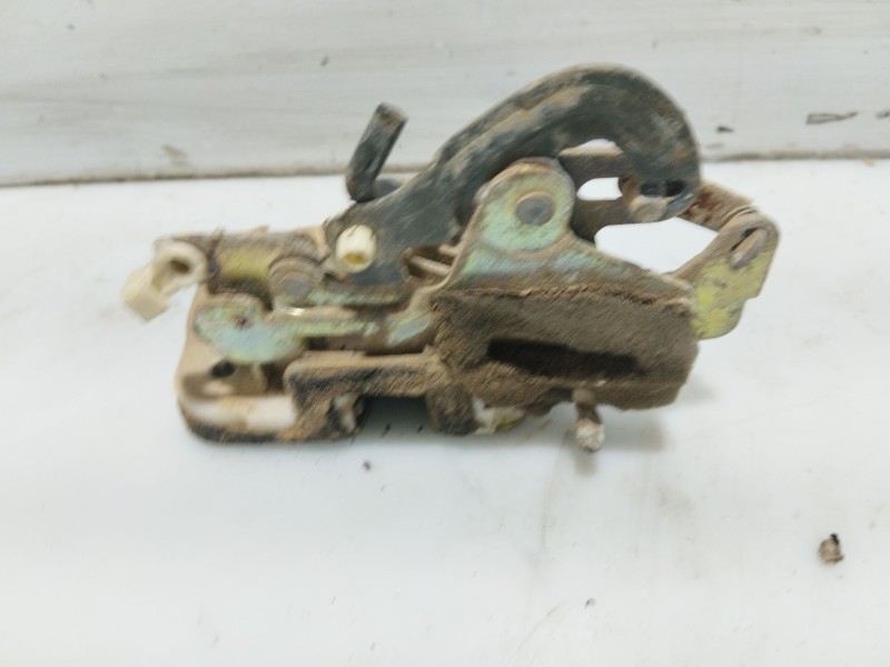 Recambio de cerradura puerta delantera izquierda para mitsubishi galloper (hyundai) 2.5 turbodiesel referencia OEM IAM 3536CPDI 