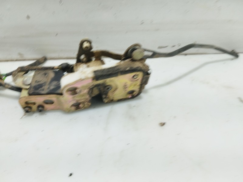 Recambio de cerradura puerta trasera izquierda para mitsubishi galloper (hyundai) 2.5 turbodiesel referencia OEM IAM 3536CPTI  