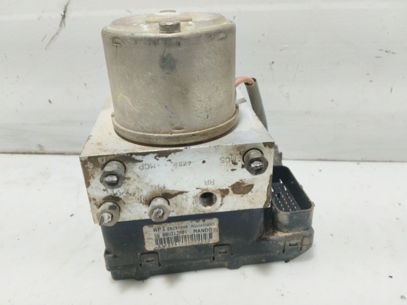 Recambio de abs para mitsubishi galloper (hyundai) 2.5 turbodiesel referencia OEM IAM 9667A009800110 X2T32275M ZR237209