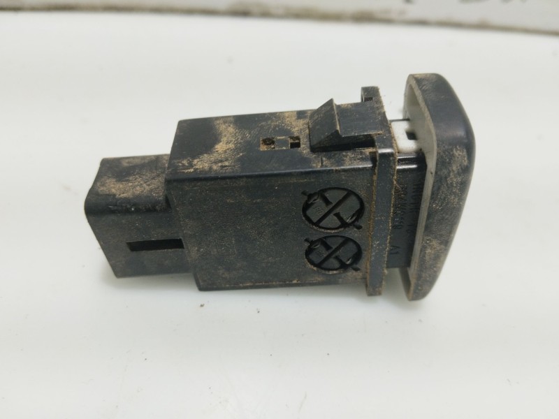 Recambio de interruptor para mitsubishi galloper (hyundai) 2.5 turbodiesel referencia OEM IAM HR808170  