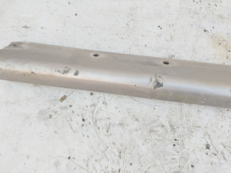 Recambio de moldura para mitsubishi galloper (hyundai) 2.5 turbodiesel referencia OEM IAM   