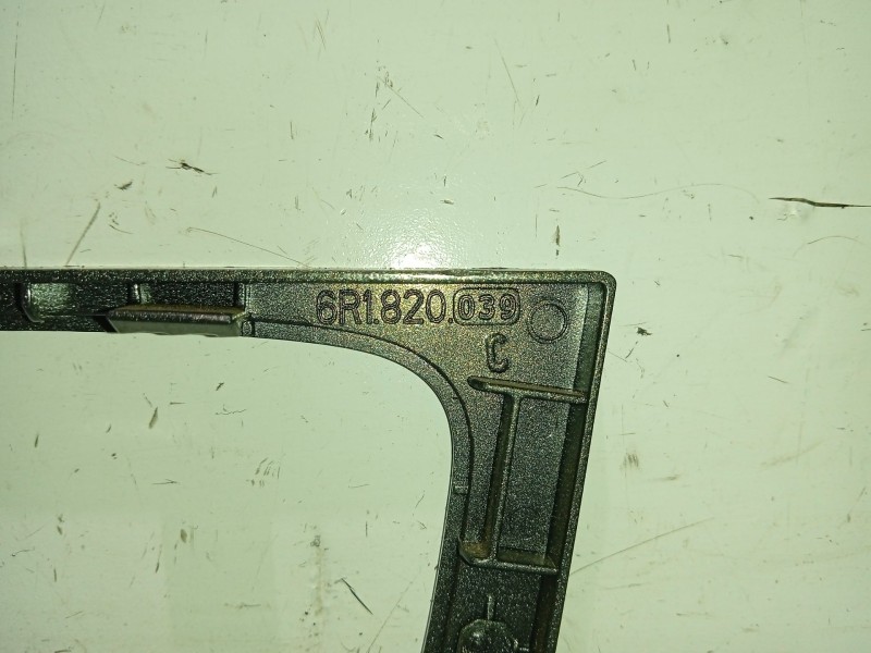 Recambio de moldura para vw polo v (6r1, 6c1) 1.2 tsi referencia OEM IAM 6R1820039  