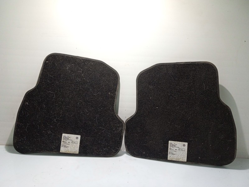 Recambio de alfombrilla para vw polo v (6r1, 6c1) 1.2 tsi referencia OEM IAM 6R1863011  