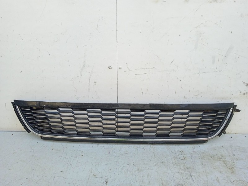Recambio de rejilla paragolpes delantero para vw polo v (6r1, 6c1) 1.2 tsi referencia OEM IAM 6R0853677B  