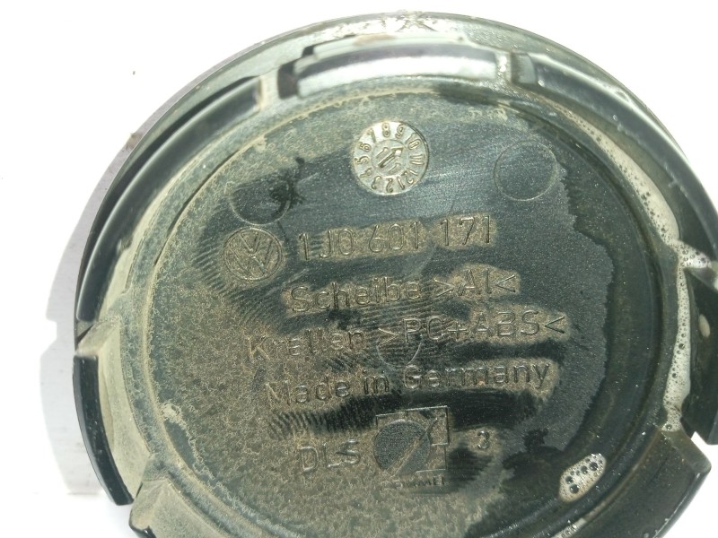 Recambio de tapacubos para vw polo v (6r1, 6c1) 1.2 tsi referencia OEM IAM 1J0601171  