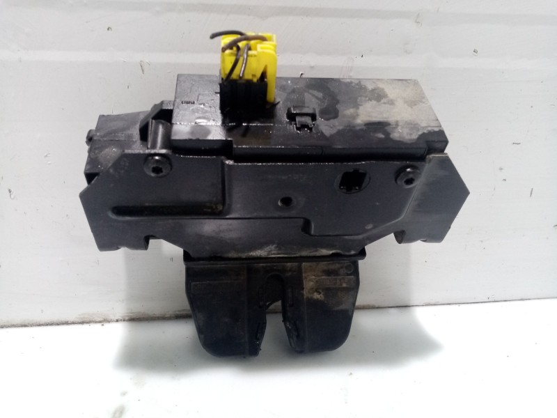 Recambio de cerradura maletero / porton para opel vectra c caravan elegance referencia OEM IAM 13185566  