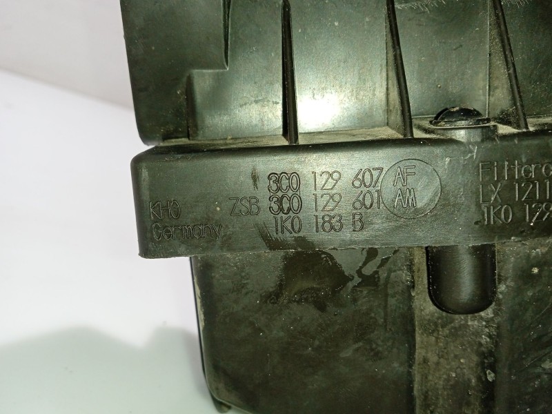 Recambio de caja filtro de aire para vw golf v (1k1) 1.9 tdi referencia OEM IAM 3C0129607AF 3C0129601AM 