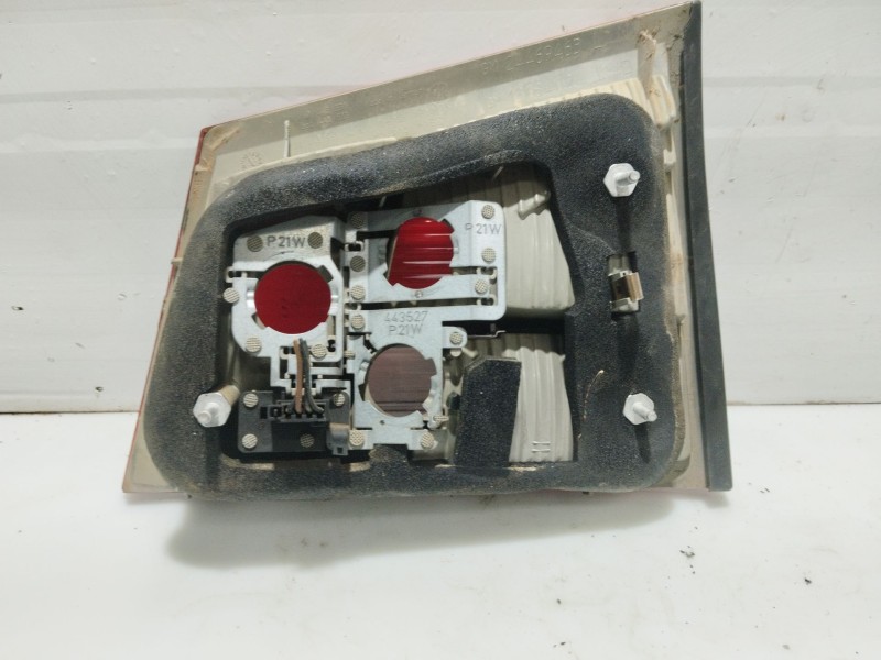 Recambio de piloto trasero izquierdo interior para opel vectra c caravan elegance referencia OEM IAM 1222103  