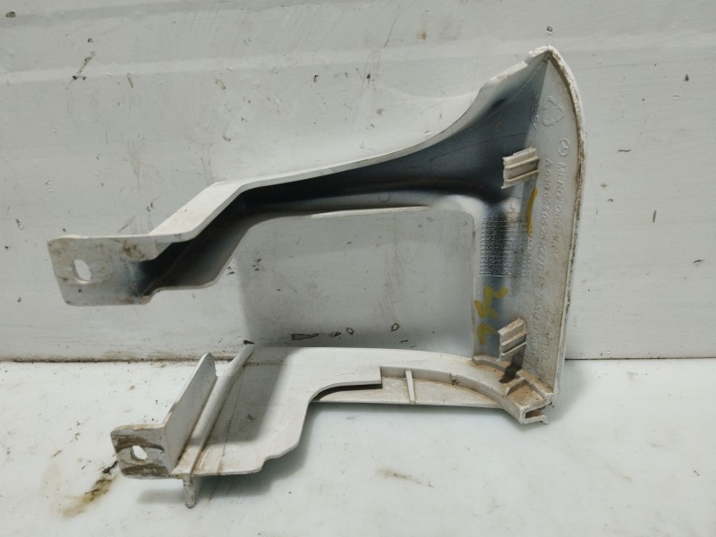Recambio de moldura para mercedes-benz vito kasten (639) 2.1 cdi referencia OEM IAM A6396940525  