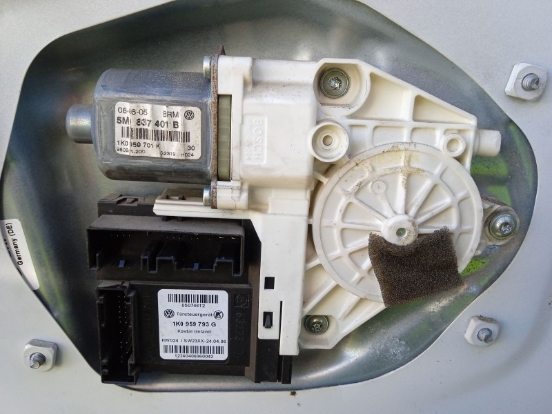 Recambio de motor elevalunas delantero izquierdo para vw golf v (1k1) 1.9 tdi referencia OEM IAM 5M1837401B 1K0959793G 1K0959701