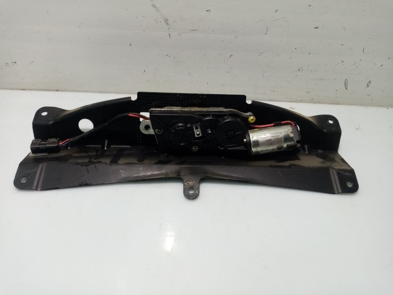 Recambio de cerradura maletero / porton para bmw x5 (e70) 3.0 d referencia OEM IAM 6367210  