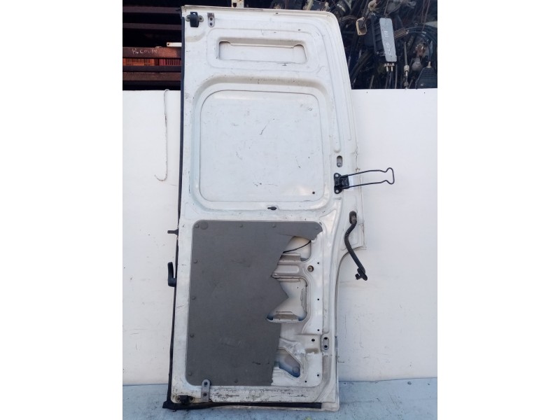 Recambio de porton trasero izquierdo para nissan interstar (x70) referencia OEM IAM 9340600Q0A  