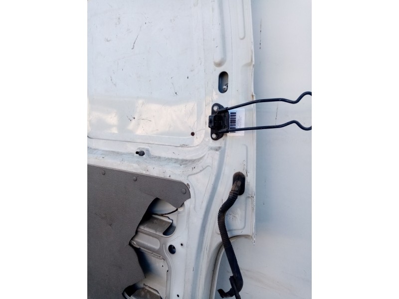 Recambio de porton trasero izquierdo para nissan interstar (x70) referencia OEM IAM 9340600Q0A  