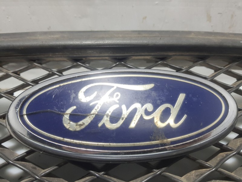 Recambio de rejilla delantera para ford focus sportbreak (cap) trend referencia OEM IAM 4M518138AE 1508157 