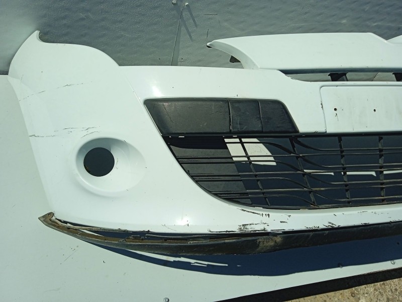 Recambio de paragolpes delantero para renault megane iii grandtour (kz0/1) 2.0 tce (kz0k, kz1t) referencia OEM IAM 620220035R  