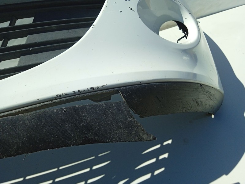 Recambio de paragolpes delantero para renault megane iii grandtour (kz0/1) 2.0 tce (kz0k, kz1t) referencia OEM IAM 620220035R  