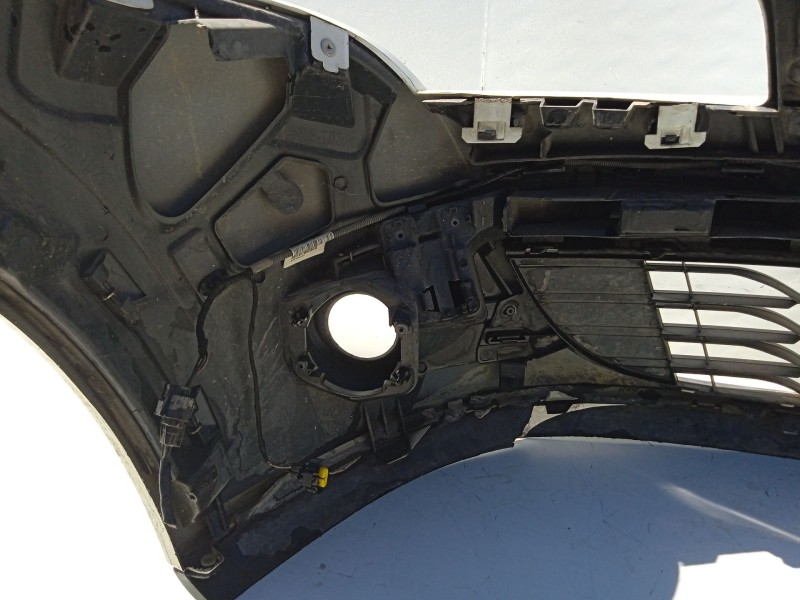 Recambio de paragolpes delantero para renault megane iii grandtour (kz0/1) 2.0 tce (kz0k, kz1t) referencia OEM IAM 620220035R  