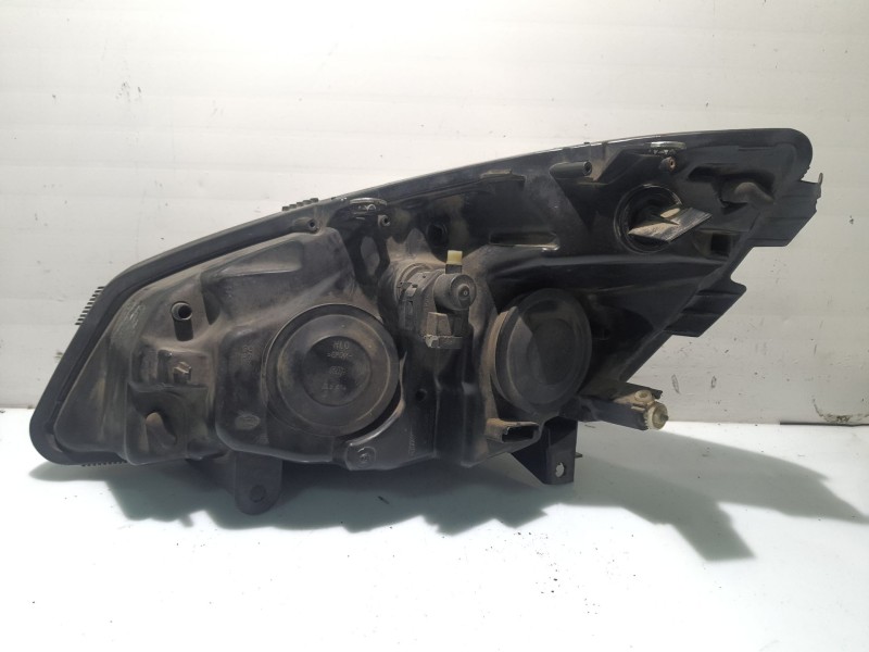 Recambio de faro derecho para renault scenic ii referencia OEM IAM    Recambio de faro derecho para renault scenic ii referencia OEM IAM