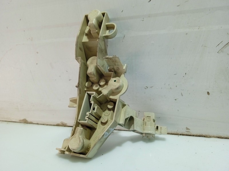 Recambio de portalamparas para bmw 1 (e87) 118 d referencia OEM IAM 63217164964  