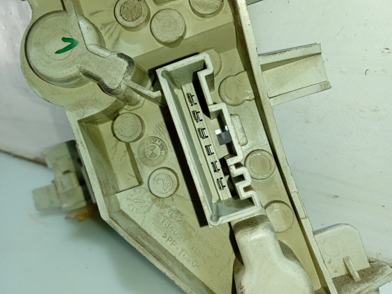 Recambio de portalamparas para bmw 1 (e87) 118 d referencia OEM IAM 63217164963  