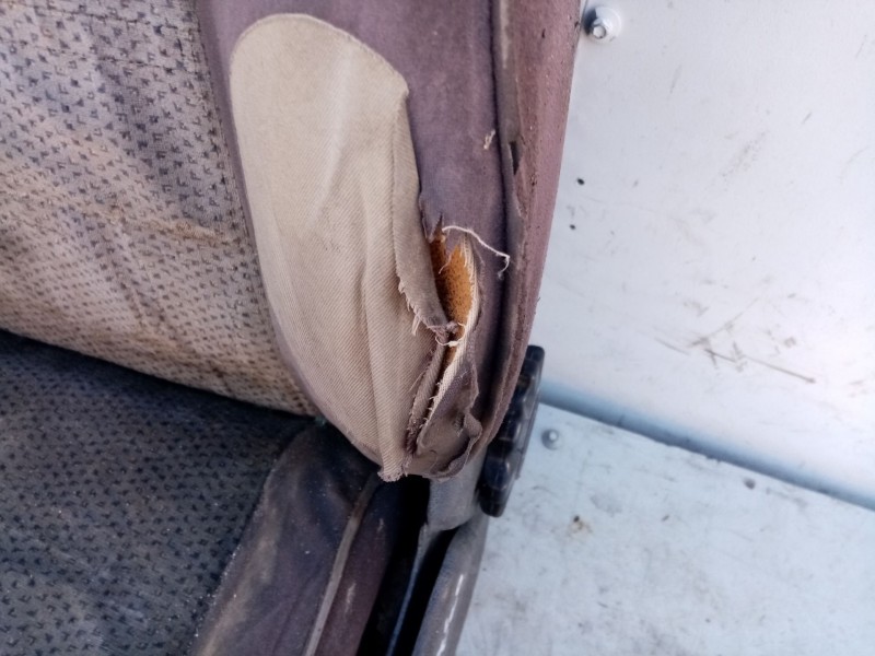 Recambio de asiento delantero izquierdo para opel frontera a básico referencia OEM IAM 3712ADI  