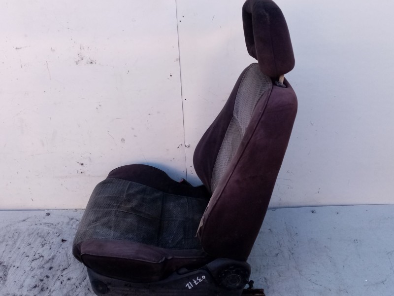 Recambio de asiento delantero izquierdo para opel frontera a básico referencia OEM IAM 3712ADI  