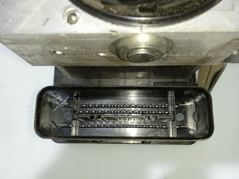 Recambio de abs para bmw 1 (e87) 118 d referencia OEM IAM 34516784763 34512460468 / 10096008393 10020603514 / 34526784764