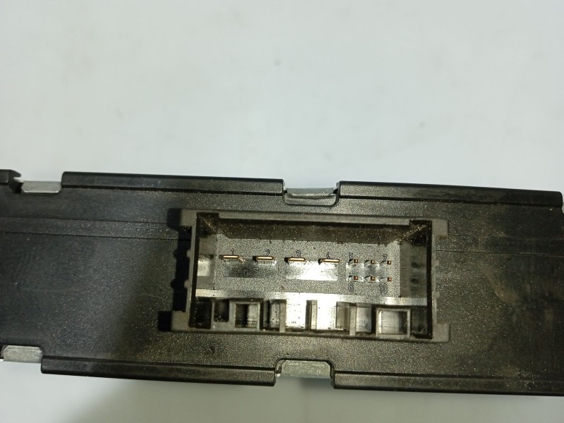 Recambio de modulo electronico para bmw 1 (e87) 118 d referencia OEM IAM 6142912708802 8ES00947920 