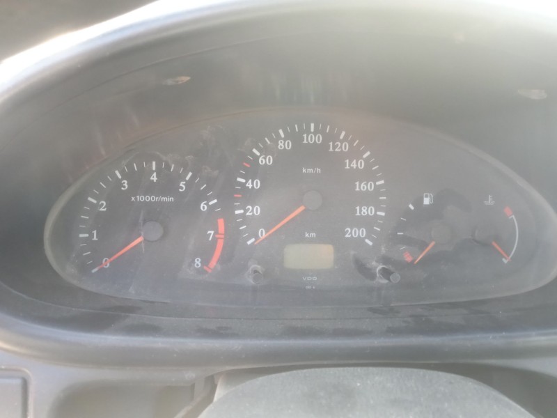 nissan micra ii (k11) del año 2000