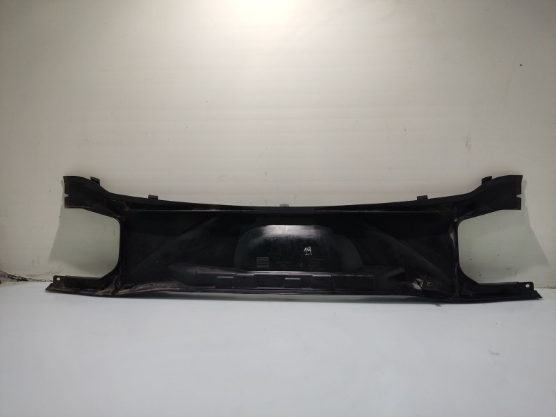 Recambio de moldura para bmw 1 (e87) 118 d referencia OEM IAM 64316989788 6431698978801 15677210