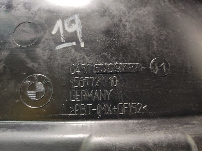 Recambio de moldura para bmw 1 (e87) 118 d referencia OEM IAM 64316989788 6431698978801 15677210