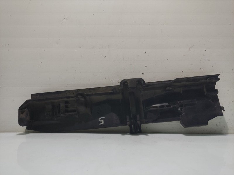 Recambio de moldura para bmw 1 (e87) 118 d referencia OEM IAM 17107524912  