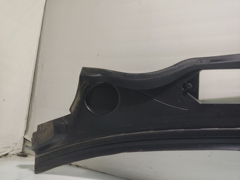 Recambio de moldura para bmw 1 (e87) 118 d referencia OEM IAM 15677210  