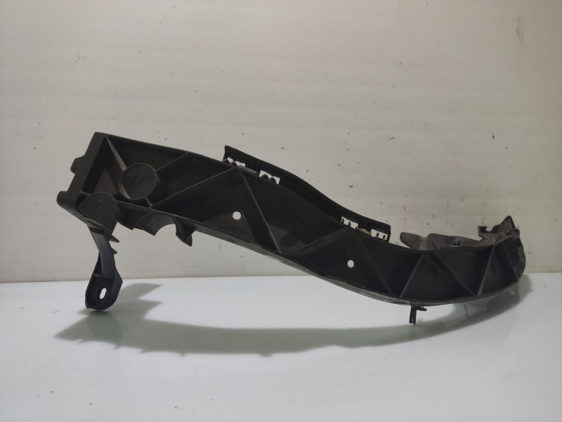 Recambio de soporte faro izquierdo para bmw 1 (e87) 118 d referencia OEM IAM 51647120823  