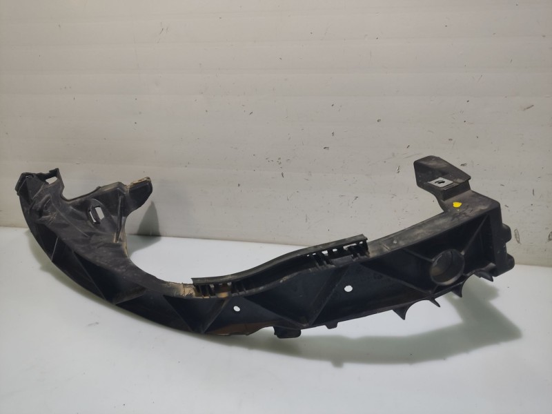 Recambio de soporte faro derecho para bmw 1 (e87) 118 d referencia OEM IAM 51647120824  