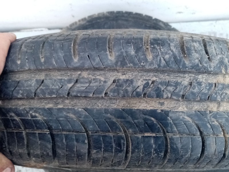 Recambio de neumatico para nissan micra ii (k11) 1.0 i 16v referencia OEM IAM 15570R13  