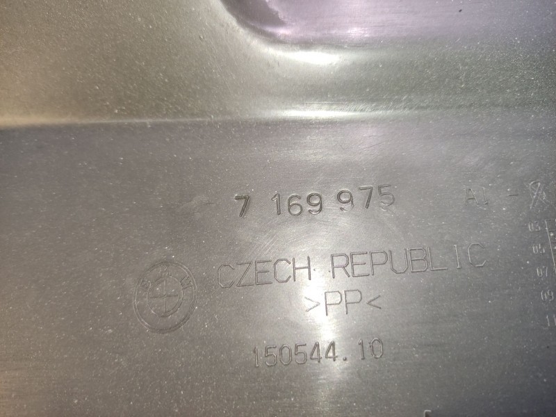 Recambio de guarnecido porton trasero para bmw 1 (e87) 118 d referencia OEM IAM 7169975  