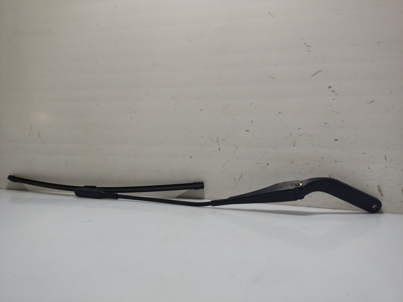 Recambio de brazo limpia delantero derecho para bmw 1 (e87) 118 d referencia OEM IAM 61619450004  