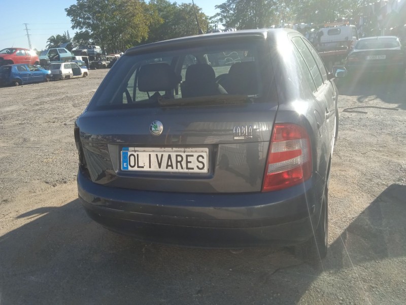 skoda fabia i sedán (6y3) del año 2007