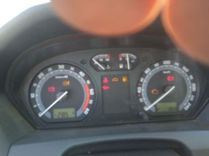 skoda fabia i sedán (6y3) del año 2007