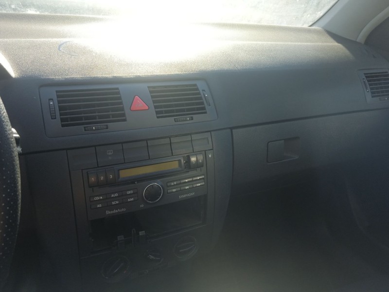 skoda fabia i sedán (6y3) del año 2007