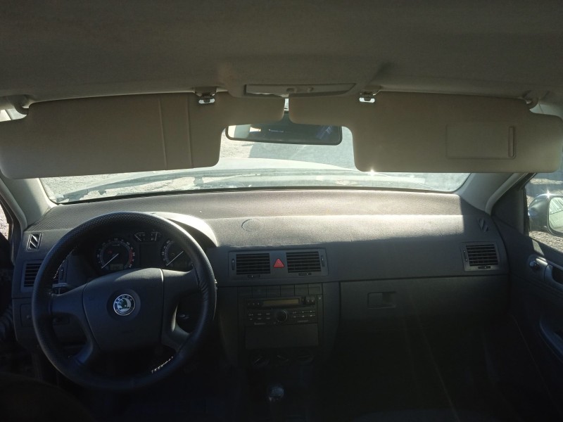 skoda fabia i sedán (6y3) del año 2007