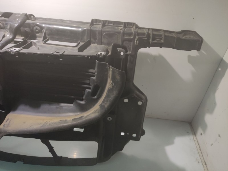 Recambio de panel frontal para bmw 1 (e87) 118 d referencia OEM IAM 51647058593  