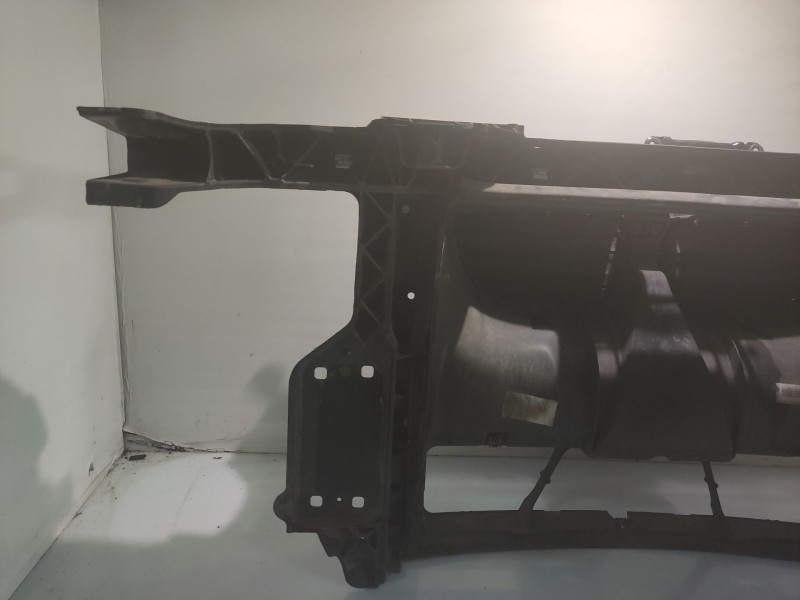 Recambio de panel frontal para bmw 1 (e87) 118 d referencia OEM IAM 51647058593  