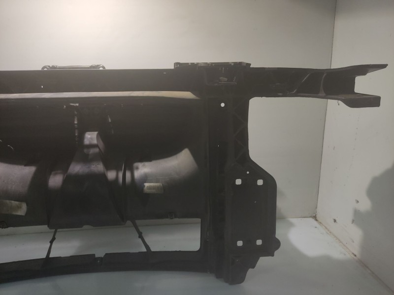 Recambio de panel frontal para bmw 1 (e87) 118 d referencia OEM IAM 51647058593  