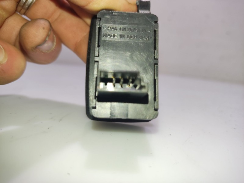 Recambio de mando elevalunas trasero derecho para bmw 1 (e87) 118 d referencia OEM IAM 61316945874 15939900155 