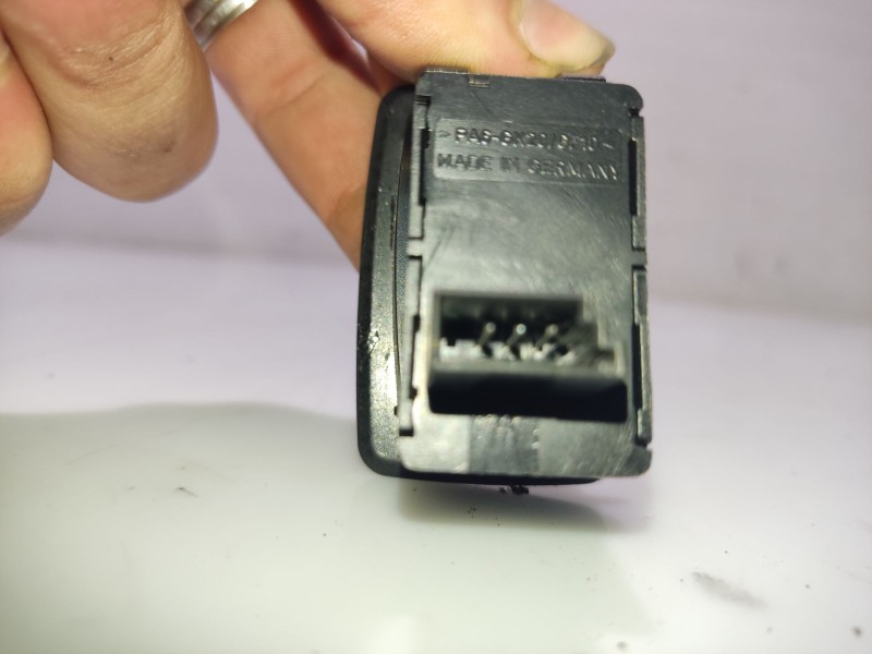 Recambio de mando elevalunas trasero izquierdo para bmw 1 (e87) 118 d referencia OEM IAM 61316945874 15939900155 