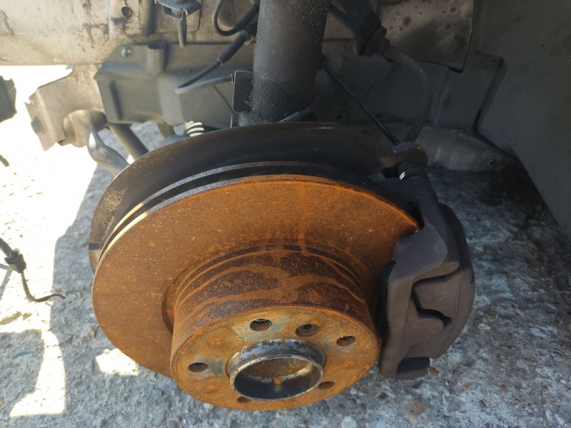 Recambio de mangueta delantera izquierda para bmw 1 (e87) 118 d referencia OEM IAM 31216793923  