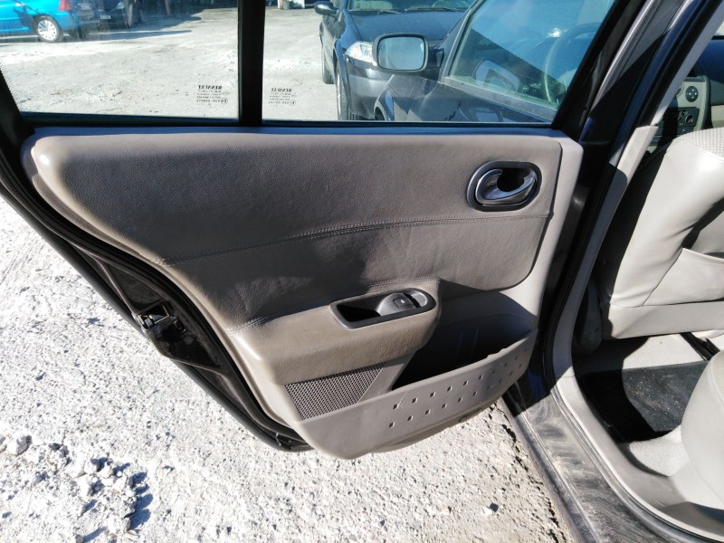 renault megane ii berlina 5p del año 2002